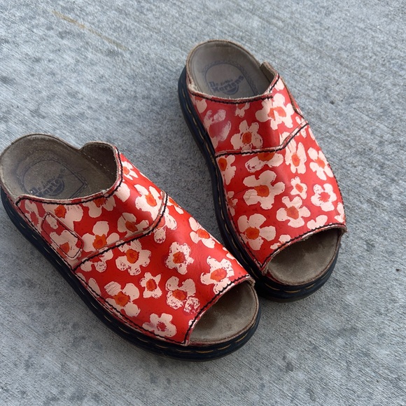 Dr. Martens Shoes - Rare Y2K Dr Martens floral slide leather sandals